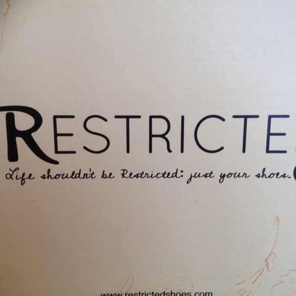 Restricted Chevron Pump - Picture 3 of 3